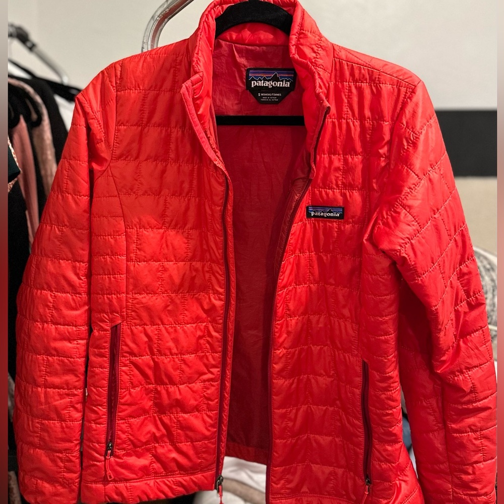 Patagonia nano puff women’s jacket